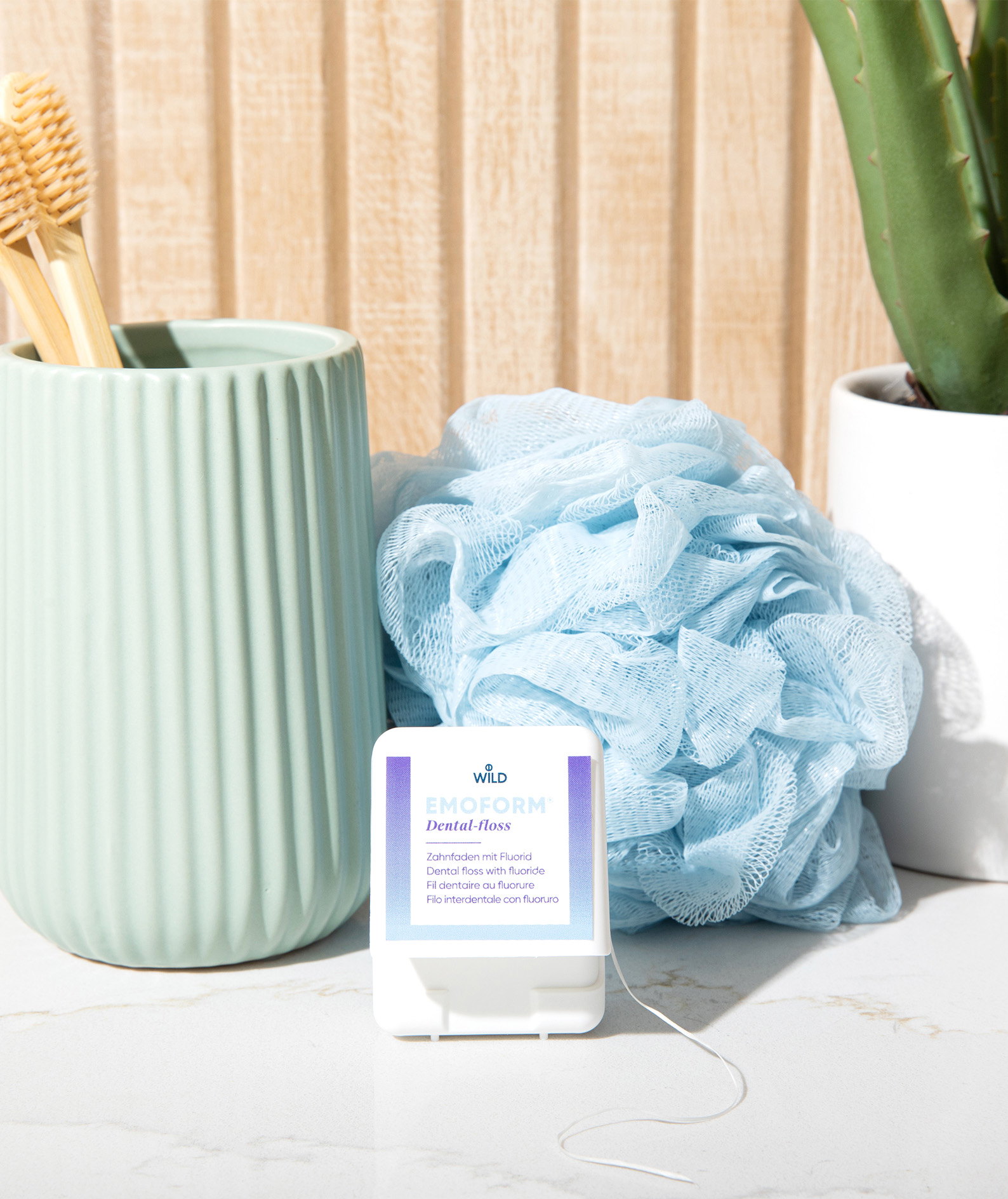 emoform-zahnseide-dental-floss-waxed-usp1